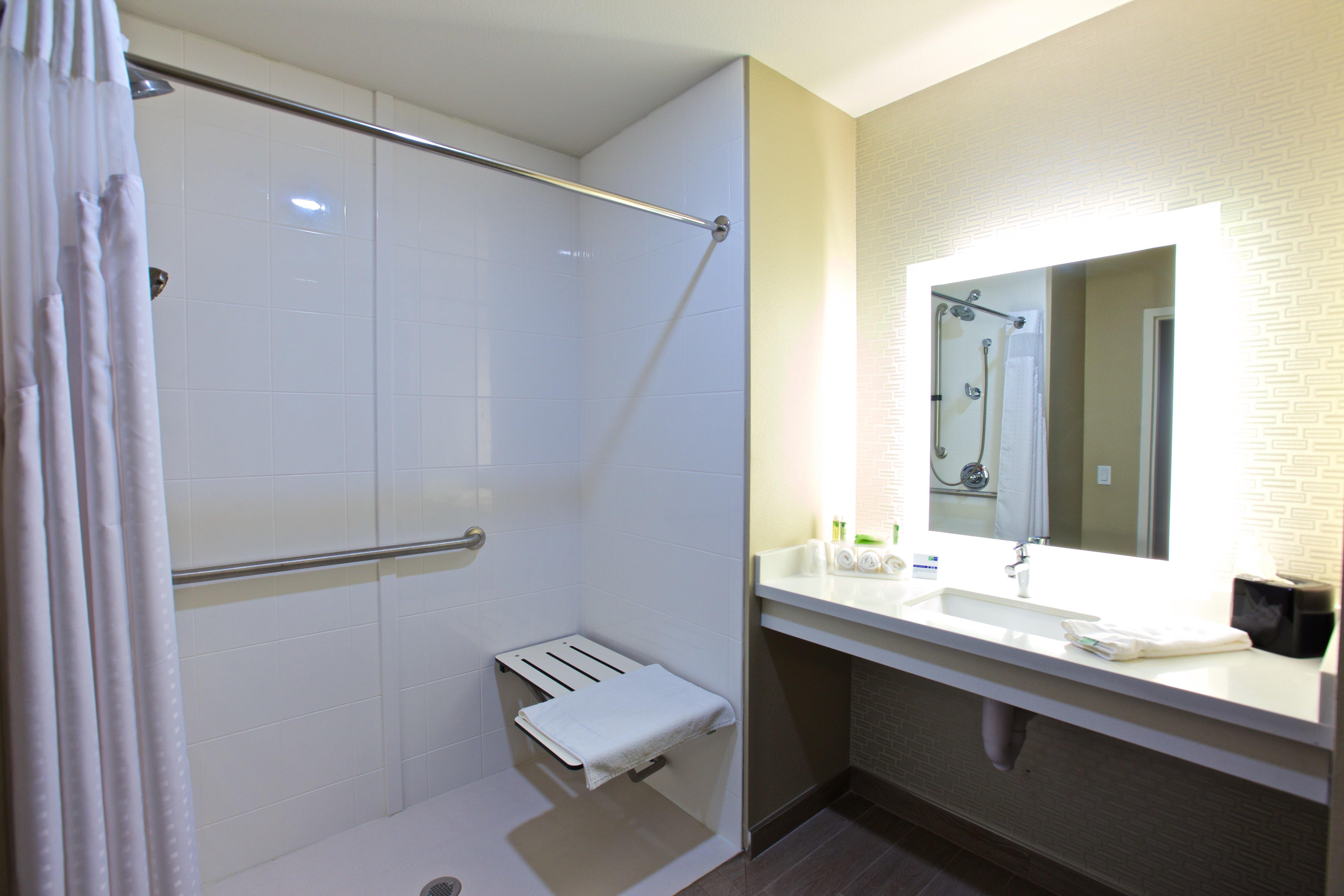 Holiday Inn Express Fargo Sw I94 Medical Center, An Ihg Hotel מראה חיצוני תמונה