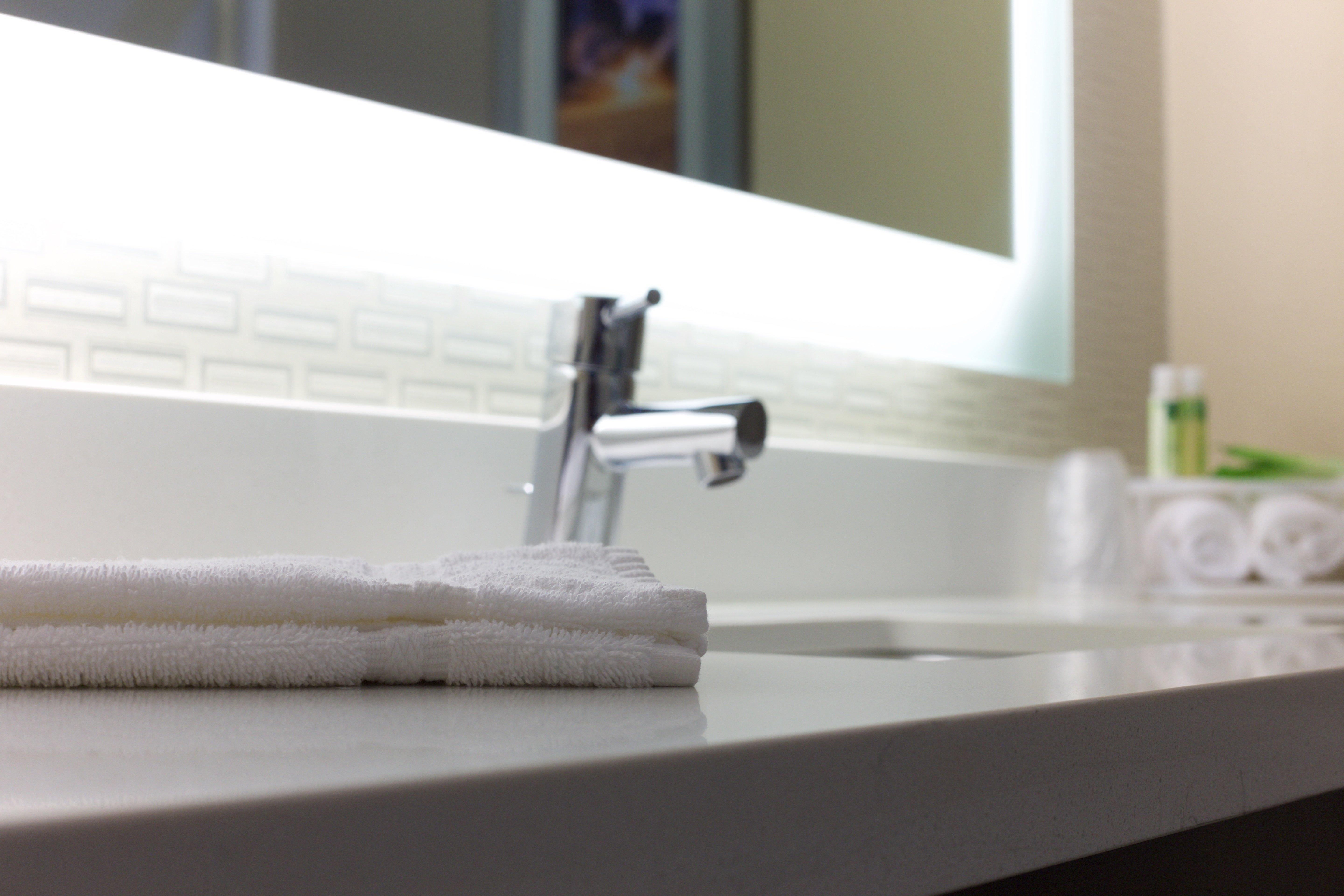 Holiday Inn Express Fargo Sw I94 Medical Center, An Ihg Hotel מראה חיצוני תמונה