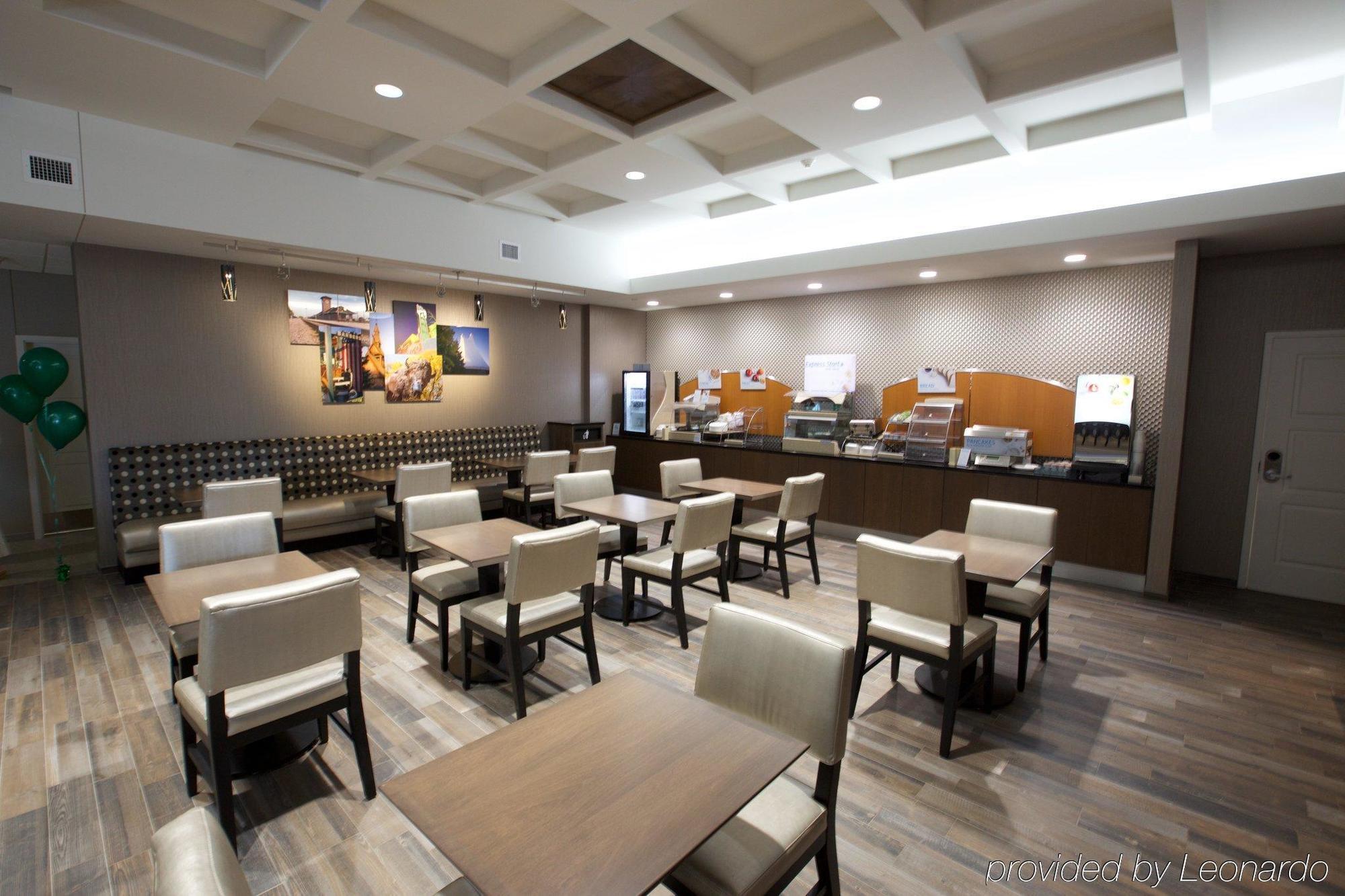 Holiday Inn Express Fargo Sw I94 Medical Center, An Ihg Hotel מראה חיצוני תמונה
